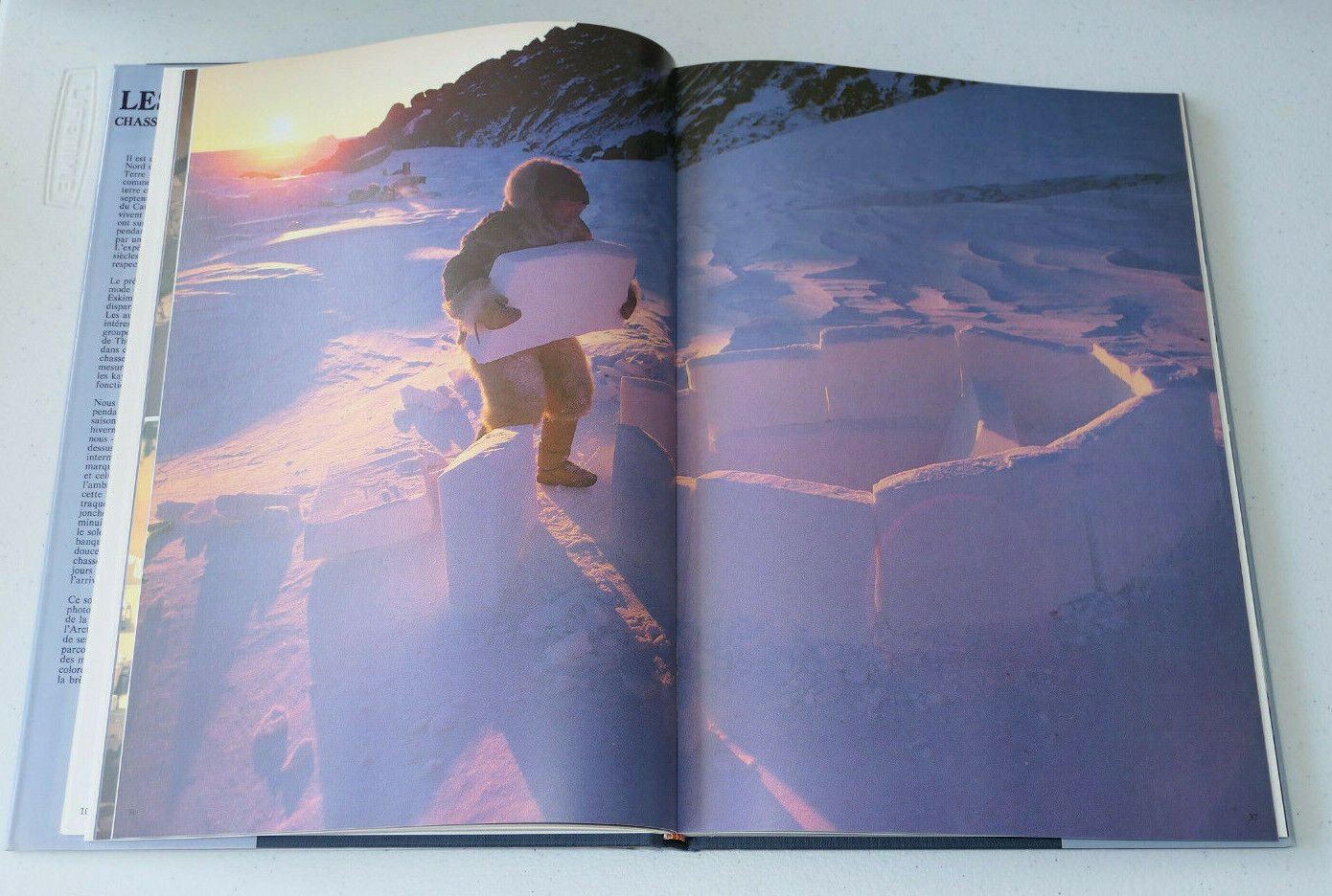 LES ESKIMOS CHASSEURS DU GRAND NORD / EDITIONS SOLINE 1988