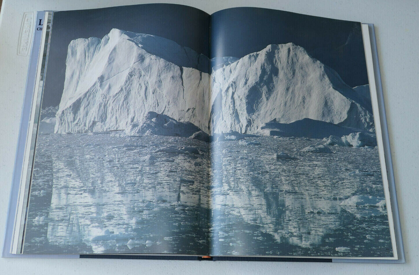 LES ESKIMOS CHASSEURS DU GRAND NORD / EDITIONS SOLINE 1988