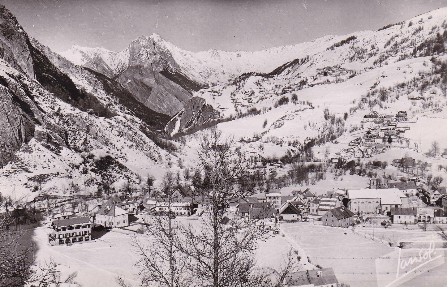 CARTE POSTALE CPSM NOIR & BLANC / VALLOIRE-GALIBIER VUE GENERALE