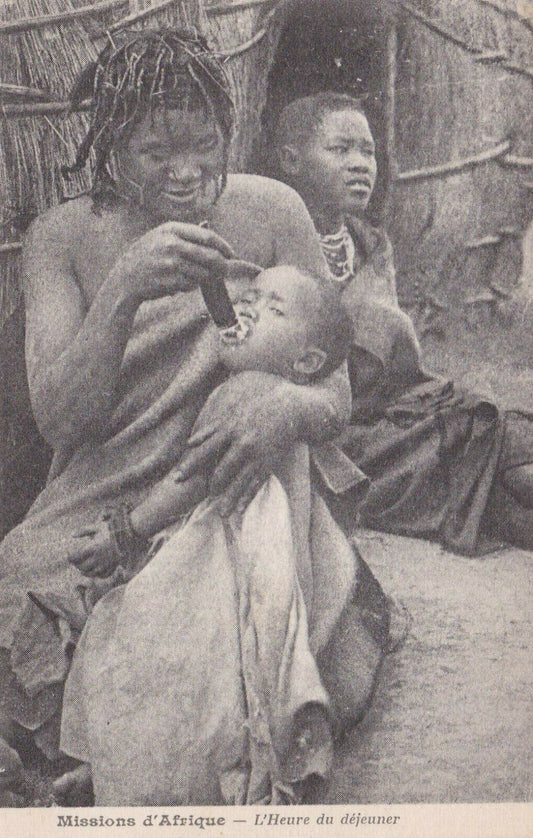 CARTE POSTALE ANCIENNE CPA / MISSIONS D'AFRIQUE L'HEURE DU DEJEUNER