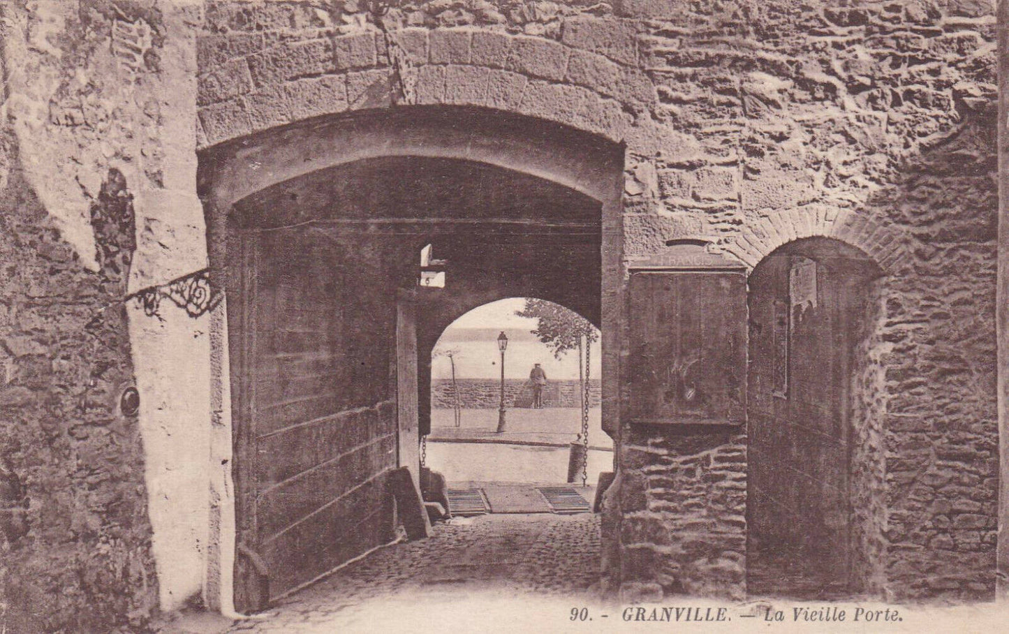 CARTE POSTALE ANCIENNE CPA / GRANVILLE LA VIEILLE PORTE