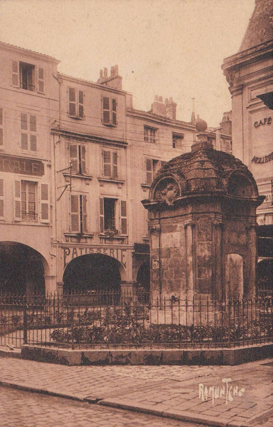 CARTE POSTALE ANCIENNE CPA / LA ROCHELLE RUE DU MINAGE FONTAINE MOLIERE