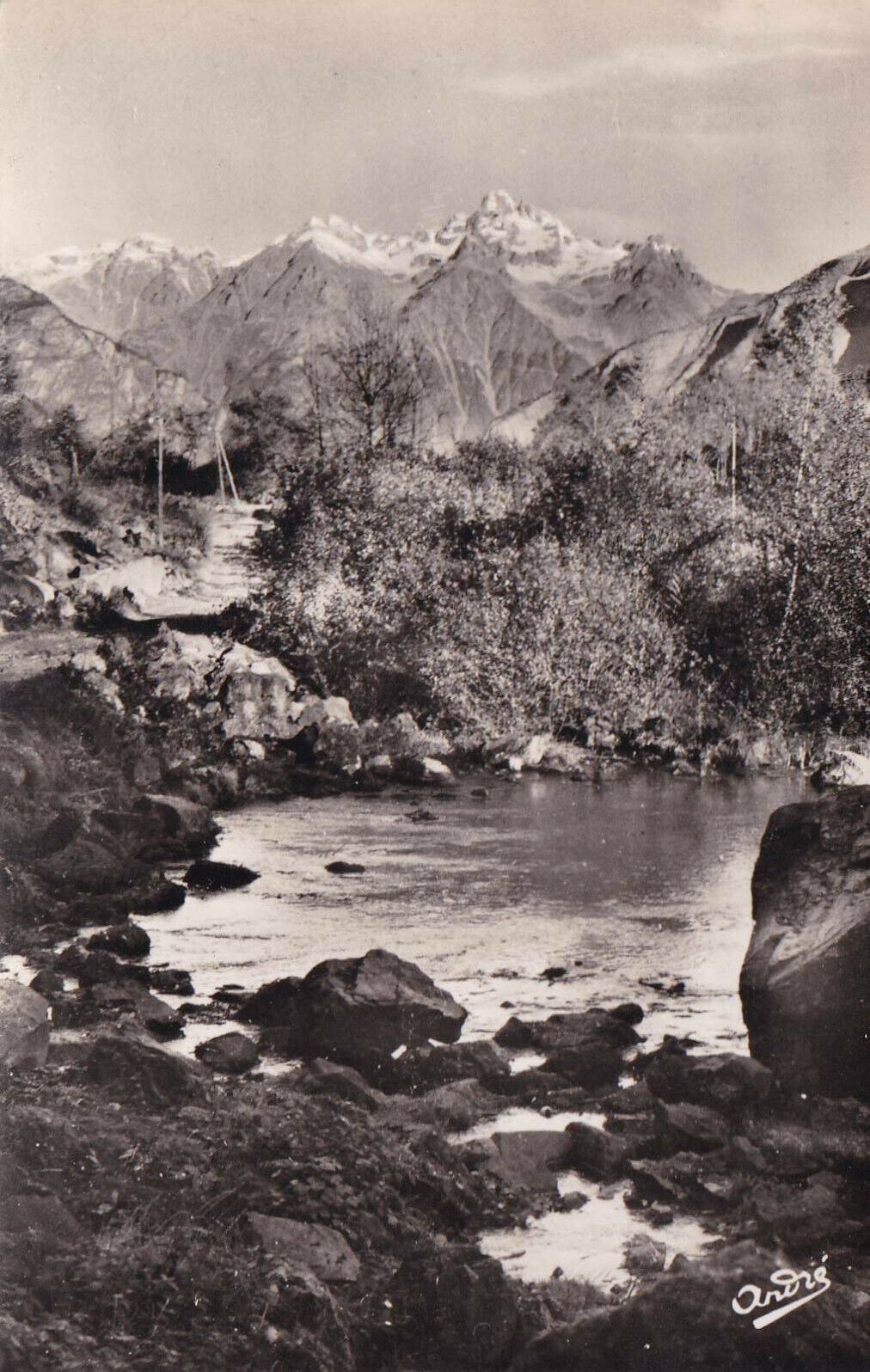 CPSM BLACK &amp; WHITE POSTCARD / BOURG-D'OISANS SOURCE OF THE BANK 