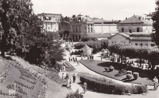 CPSM BLACK &amp; WHITE POSTCARD / CHATELGUYON THERMAL PARK 