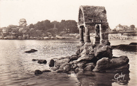 CPSM BLACK &amp; WHITE POSTCARD / PLOUMANAC'H L'ORATOIRE SAINT-GUIREC 