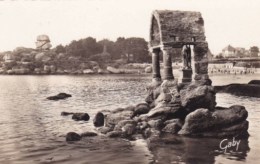 CPSM BLACK &amp; WHITE POSTCARD PLOUMANAC'H L'ORATOIRE SAINT-GUIREC 