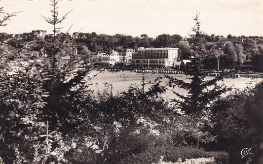 CPSM BLACK &amp; WHITE POSTCARD / PERROS-GUIREC TRESTRAOU BEACH