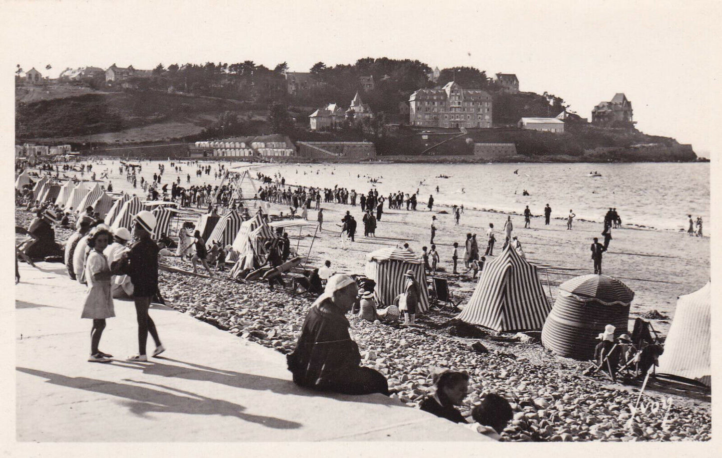 CPSM CARTE POSTALE NOIR & BLANC / PERROS-GUIREC PLAGE DE TRESTRAOU