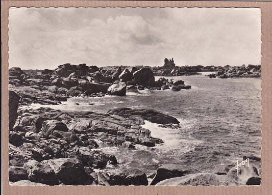 CARTE POSTALE CPSM NOIR & BLANC / PLOUMANAC'H LES AMONCELLEMENTS DE ROCHERS
