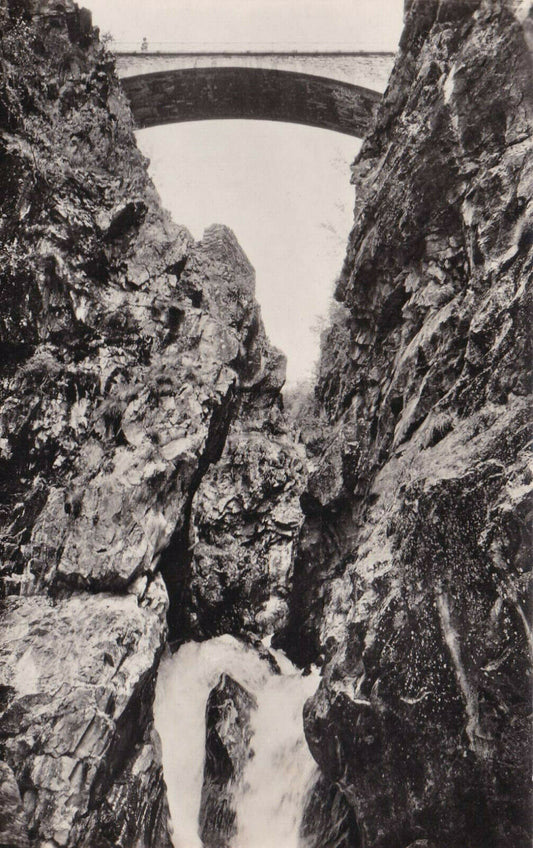 CARTE POSTALE CPSM NOIR & BLANC / PAYSAGES DE L'OISANS GORGES DU DIABLE
