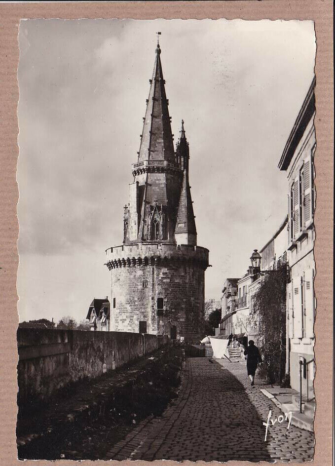 CPSM BLACK &amp; WHITE POSTCARD / LA ROCHELLE LANTERN TOWER 