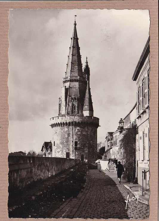 CPSM BLACK &amp; WHITE POSTCARD / LA ROCHELLE LANTERN TOWER 
