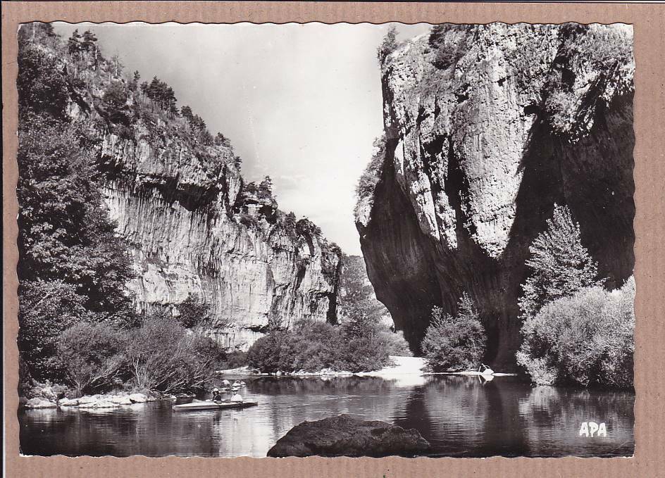 CARTE POSTALE CPSM NOIR & BLANC / GORGES DU TARN LES DETROITS (1966)