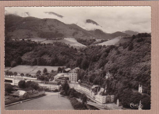 CPSM BLACK &amp; WHITE POSTCARD / BETHARRAM SHRINE OF OUR LADY 