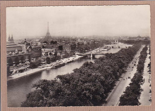 CARTE POSTALE CPSM NOIR & BLANC / PARIS VALLEE DE LA SEINE VERS LA TOUR EIFFEL