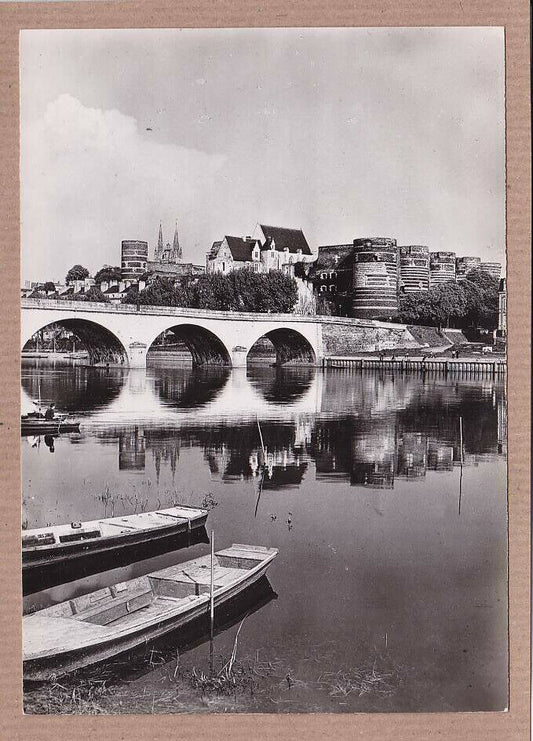 CARTE POSTALE CPSM NOIR & BLANC / ANGERS CHATEAU ET LE PONT DE LA BASSE CHAINE