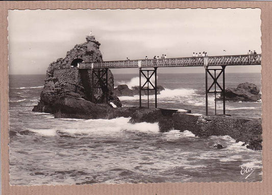CPSM BLACK &amp; WHITE POSTCARD / BIARRITZ THE ROCK OF THE VIRGIN