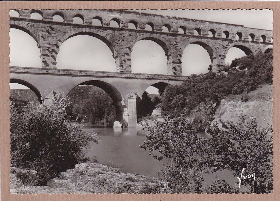 CPSM BLACK &amp; WHITE POSTCARD THE PONT DU GARD ROMAN AQUEDUCT 