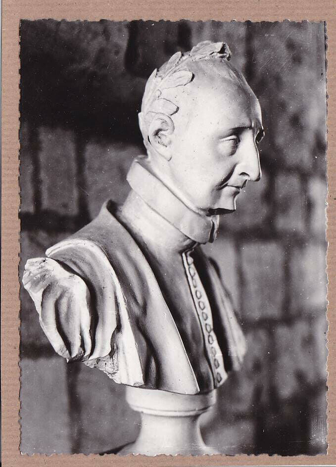 CARTE POSTALE CPSM NOIR & BLANC / PRIEURE DE ST-COSME BUSTE PIERRE DE RONSARD