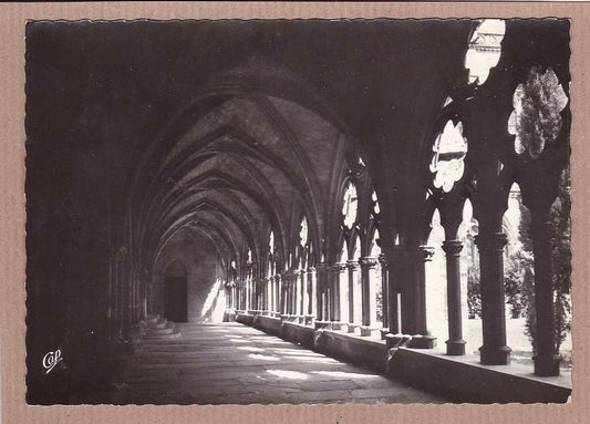 CPSM BLACK &amp; WHITE POSTCARD / BAYONNE THE CLOISTER OF STE-MARIE CATHEDRAL 
