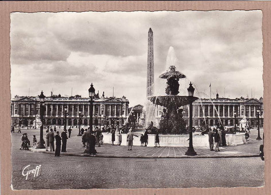 CARTE POSTALE CPSM NOIR & BLANC / PARIS LA PLACE DE LA CONCORDE L'OBELISQUE
