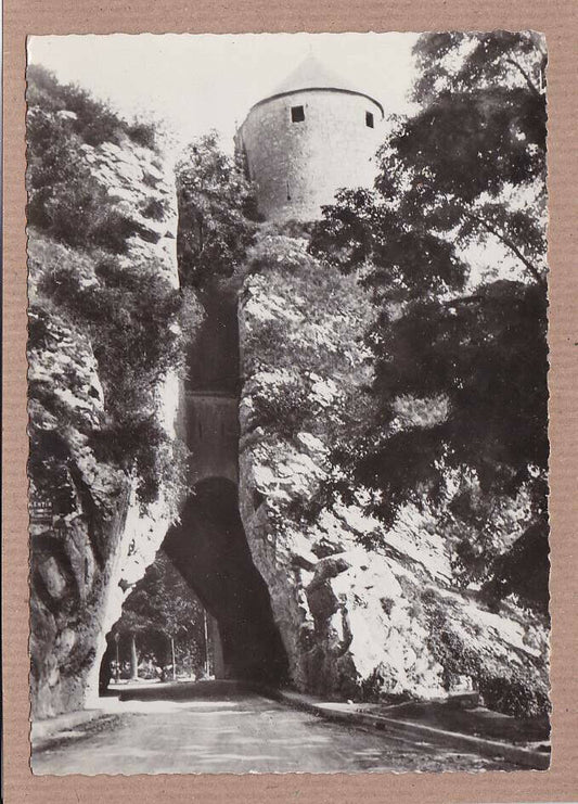 CPSM BLACK &amp; WHITE POSTCARD / BESANCON-LES-BAINS THE CARVED DOOR 