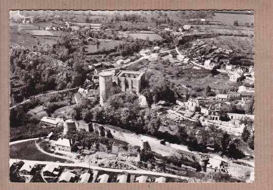 CPSM BLACK &amp; WHITE POSTCARD / CLIFF AERIAL VIEW OF CASTLE AND RAMPARTS 