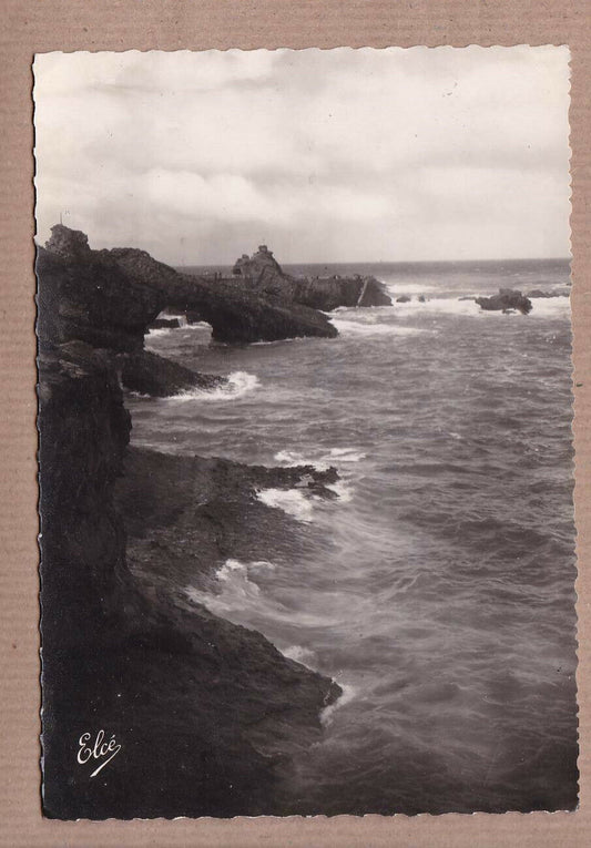 CPSM BLACK &amp; WHITE POSTCARD / BIARRITZ ROCK OF THE VIRGIN AND ROCK PERCEE 
