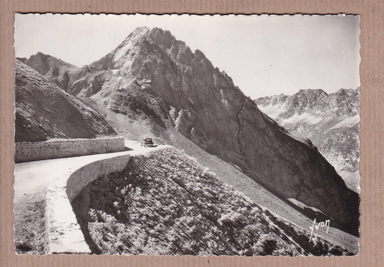 CPSM BLACK &amp; WHITE POSTCARD / HAUTES PYRENEES COL DU TOURMALET 