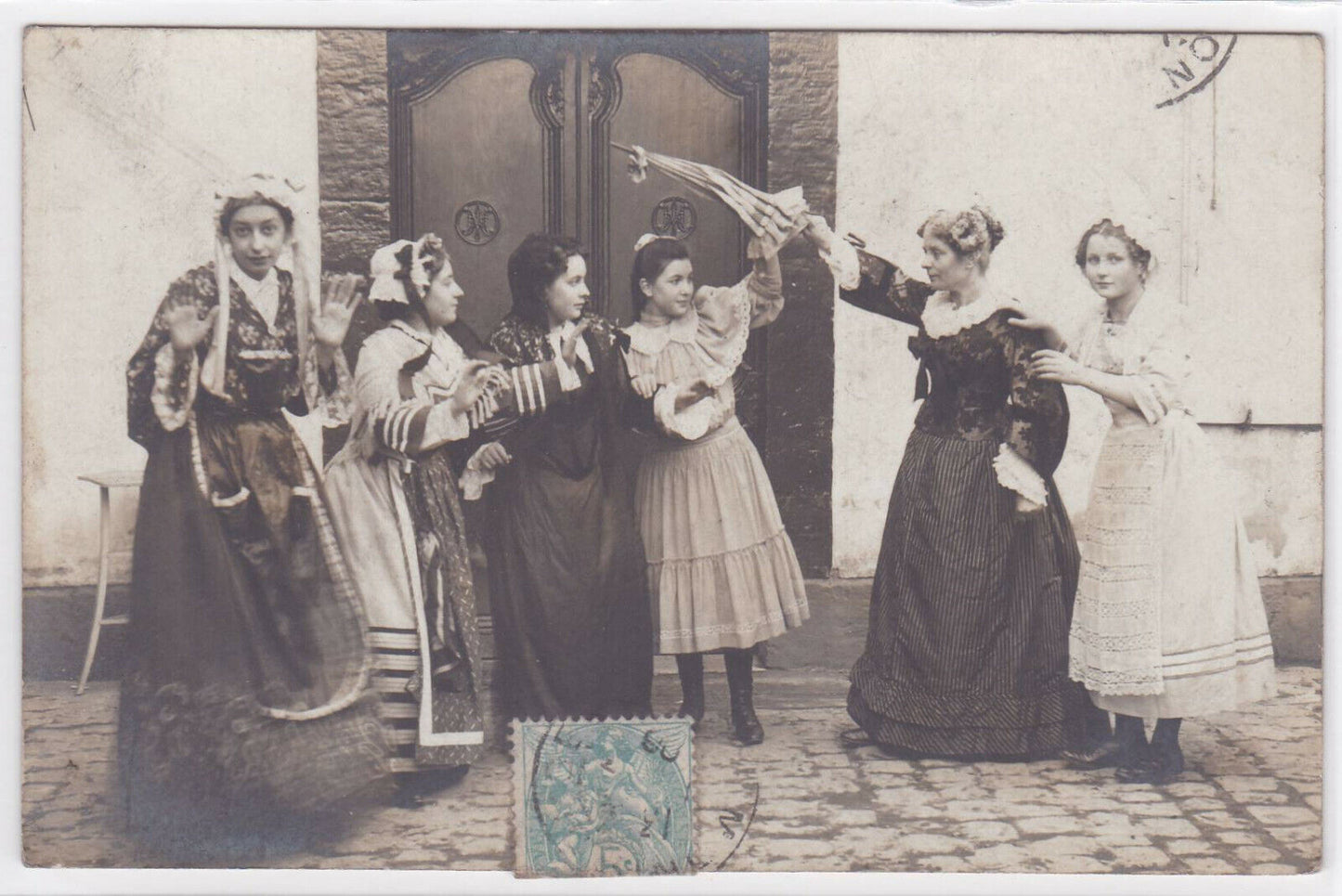 SERIE DE 4 CPA PHOTOS DEGUISEMENTS THEATRE GROUPE (1906)