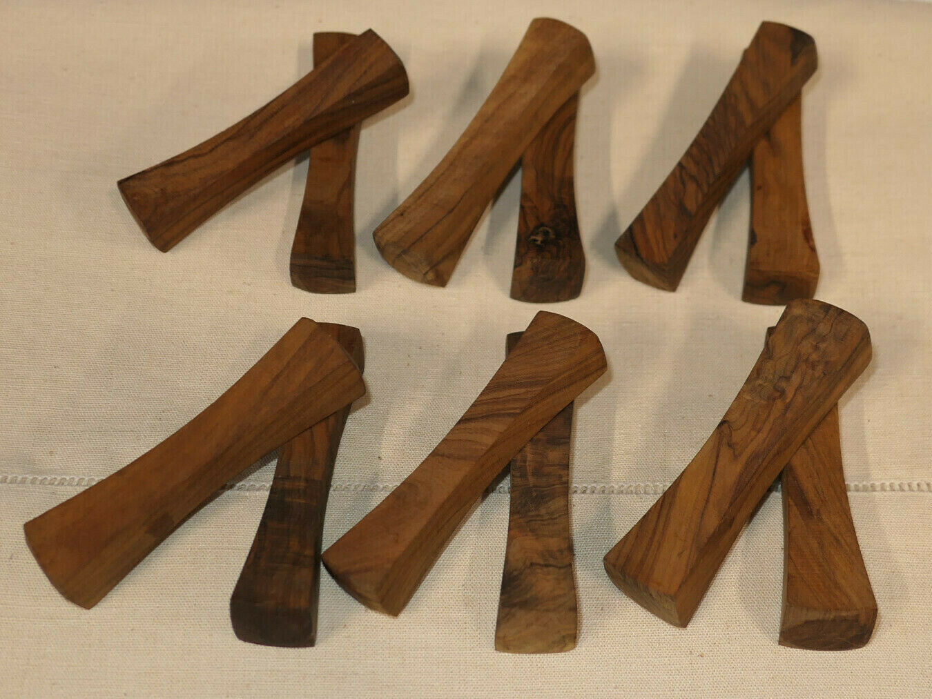 LOT DE 12 PORTE COUTEAUX EN BOIS D'OLIVIER OLIVE WOOD