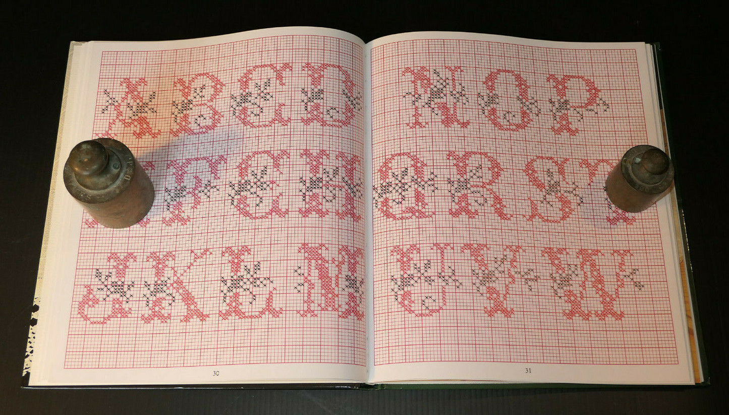KREUZSTICH ALPHABETE / BARBARA MULLER / ROSENHEIMER 1995
