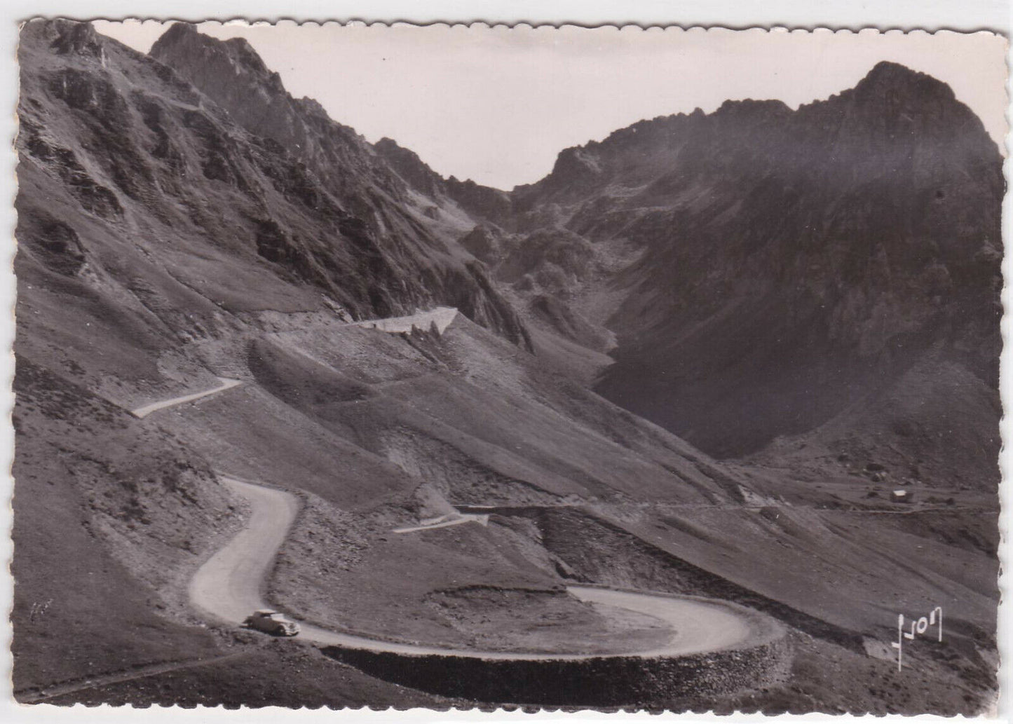 BLACK &amp; WHITE POSTCARD CPSM LE TOURMALET THE DESCENT ON BAREGES 