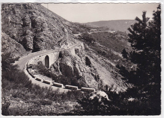 CARTE POSTALE NOIR & BLANC CPSM ROUTE NAPOLEON ENTRE GRASSE ET CASTELLANE