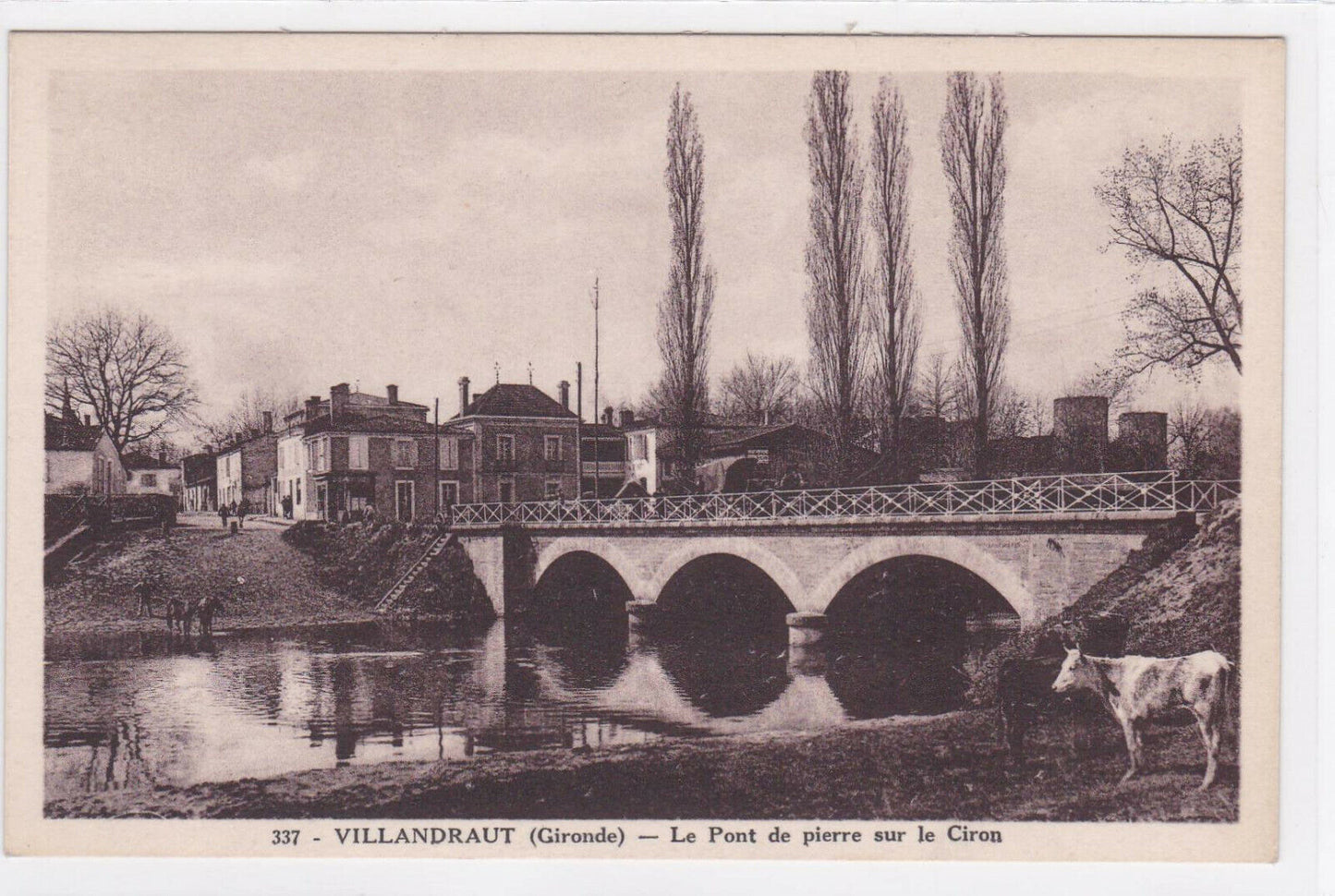OLD POSTCARD CPA VILLANDRAUT THE STONE BRIDGE OVER THE CIRON GIRONDE 
