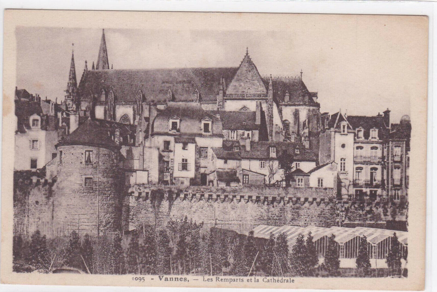 OLD BLACK &amp; WHITE POSTCARD CPA VANNES THE RAMPARTS AND THE CATHEDRAL 