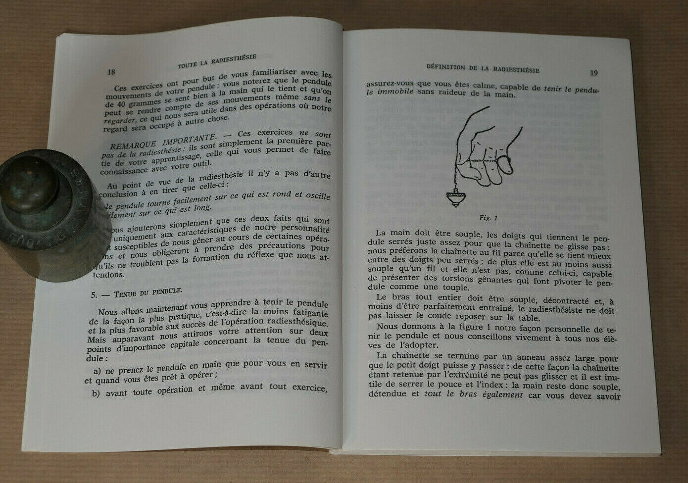 TOUTE LA RADIESTHESIE EN NEUF LECONS / MAURICE LE GALL / DERVY-LIVRES 1988