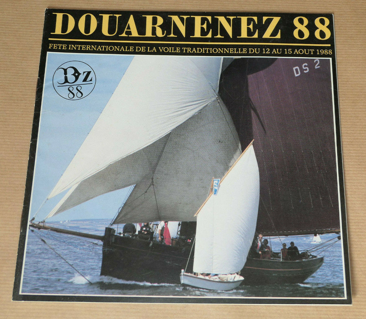 DOUARNENEZ FINISTERE BRETAGNE HISTOIRE FETES LOT DE LIVRES ET DOCUMENTS