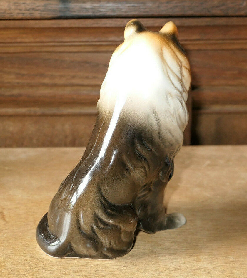 STATUETTE EN FAIENCE CHIEN COLLEY DECO OBJET DE VITRINE