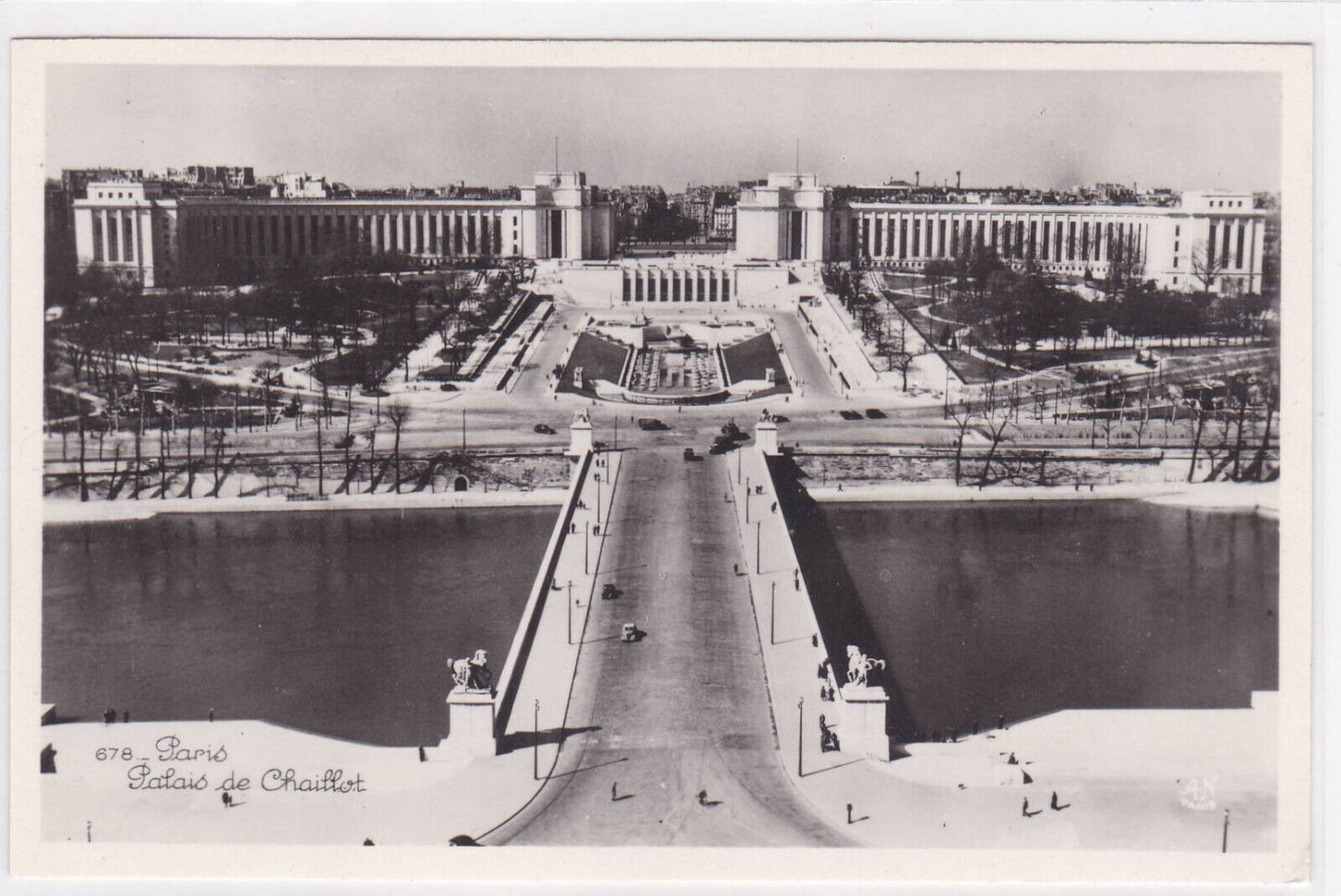 OLD POSTCARD CPA PARIS PALAIS DE CHAILLOT 