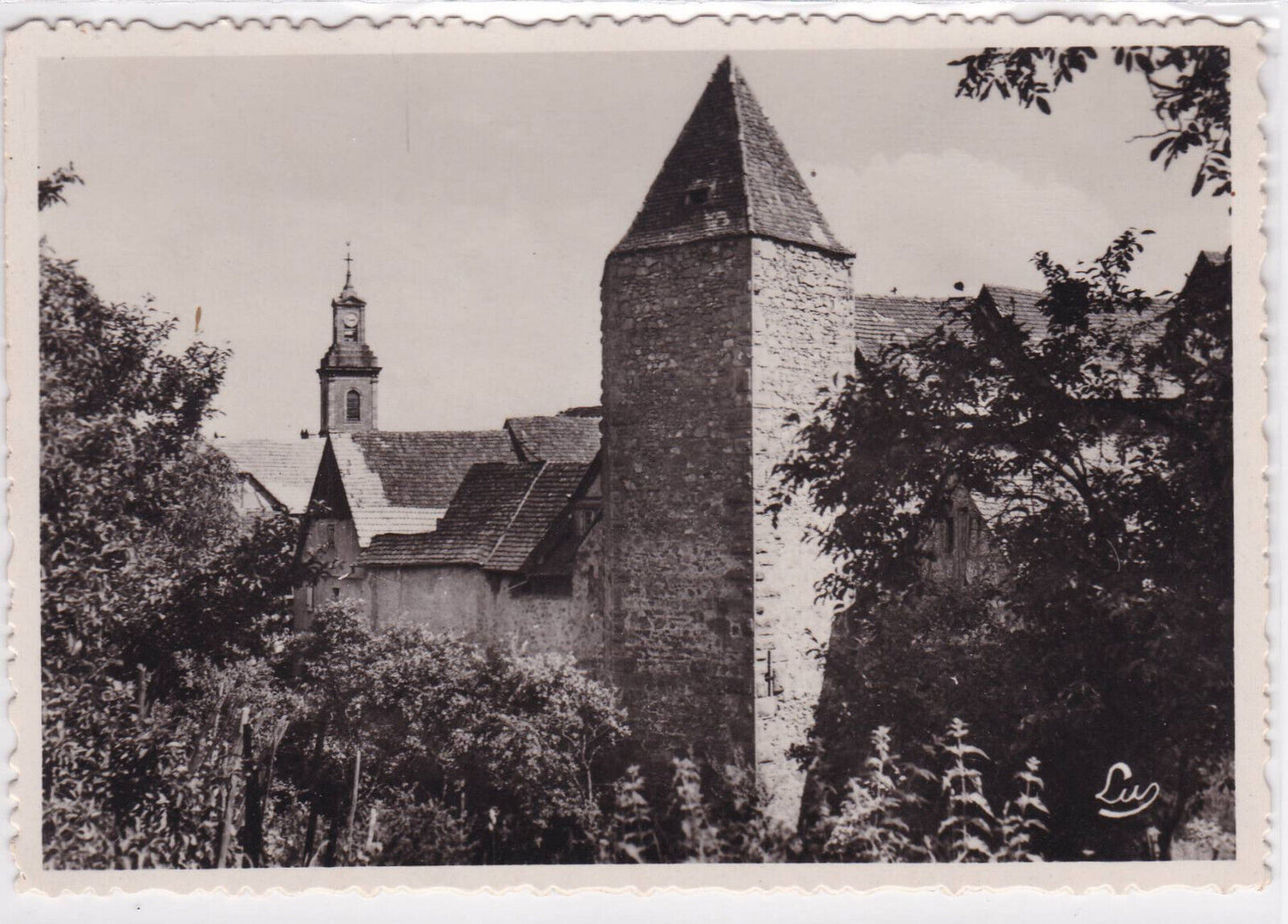 CARTE POSTALE CPSM RIQUEWIHR TOUR DES VOLEURS AU FOND LE TEMPLE