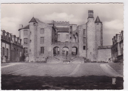 CARTE POSTALE CPSM ENVIRONS DE CHATELGUYON LE CHATEAU DE CHAZERON
