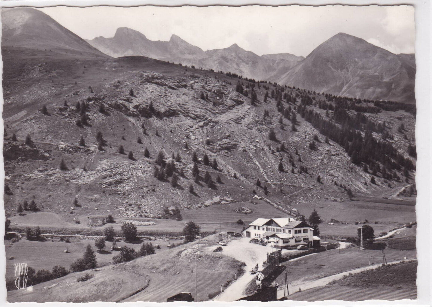 CARTE POSTALE CPSM LA FOUX-D'ALLOS RELAIS DU COL D'ALLOS LE TROIS EVECHES