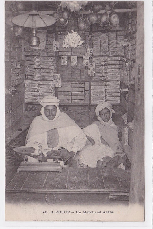 Carte Postale Ancienne CPA Algérie - Un Marchand Arabe