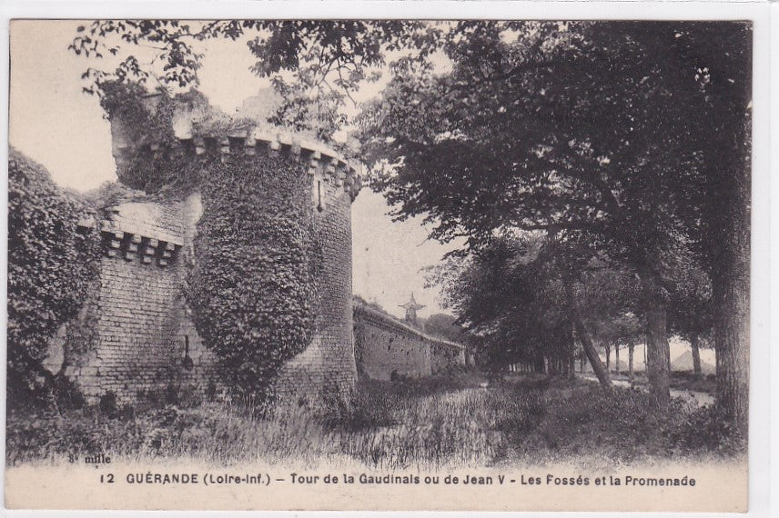 Carte Postale Ancienne CPA 44 - Guérande - Tour De La Gaudinais Ou De Jean V - Les Fossés Et La Promenade