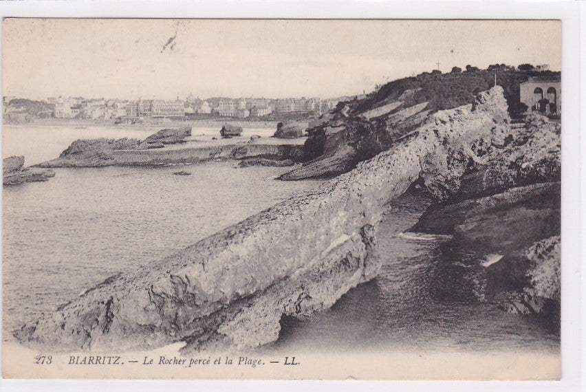 Carte Postale Ancienne CPA 64 - Biarritz - Le Rocher Percé Et La Plage