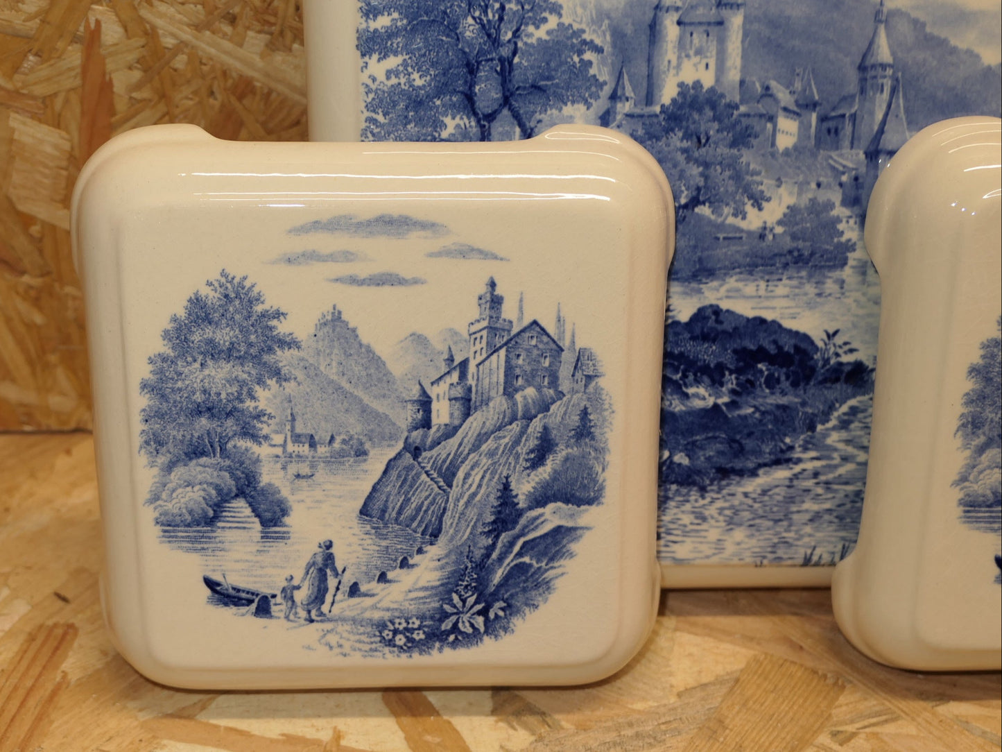 Ensemble Vintage Dessous De Plat & Reposes Bouteilles Villeroy & Boch Mettlach