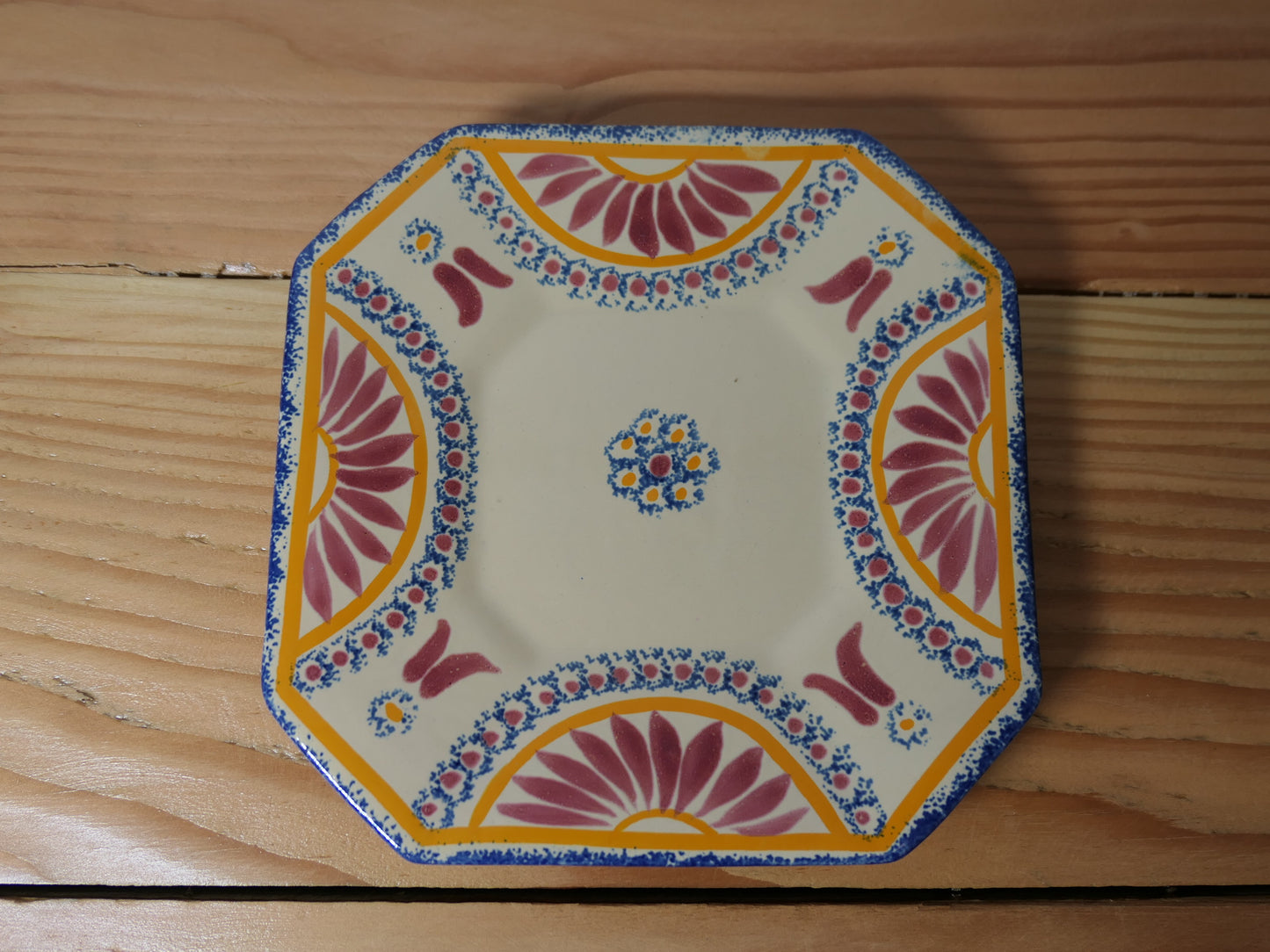 Ancienne Tasse À Déjeuner En Faïence - Sainte-Honorine-Sur-Mer