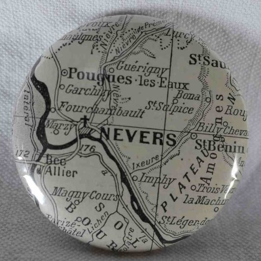 Nevers - Badge Encyclopédique Original - Ancienne Gravure