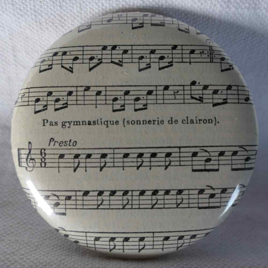 Partition De Musique - Badge Encyclopédique Original - Ancienne Gravure